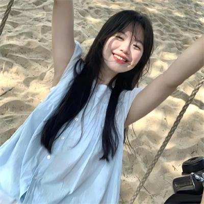 绿茵春色